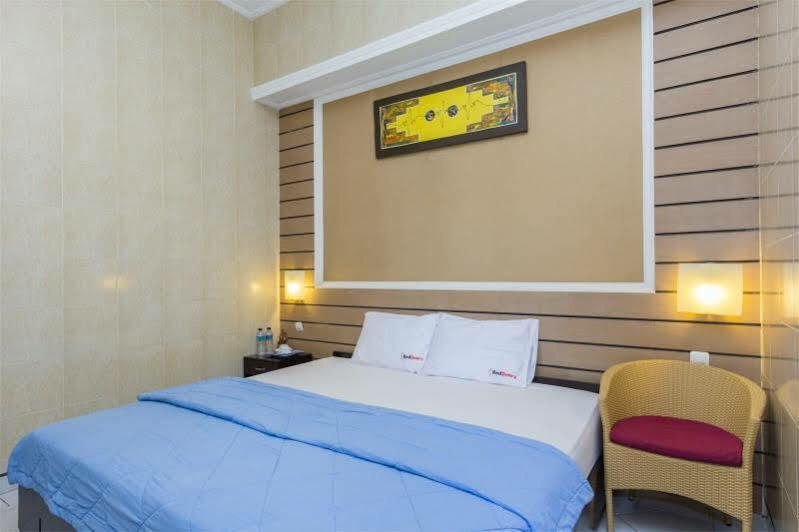 Reddoorz @ Kedonganan Jimbaran Hotel Exterior photo